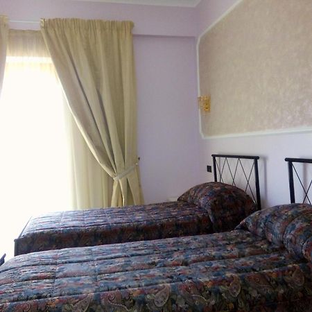 Hotel Al Querceto Tocco Caudio Oda fotoğraf